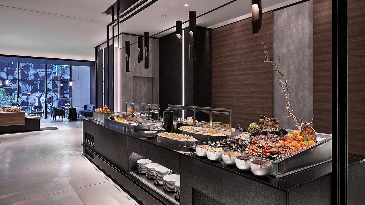 Mu Jiaoxi Hotel Zewnętrze zdjęcie The buffet at the hotel