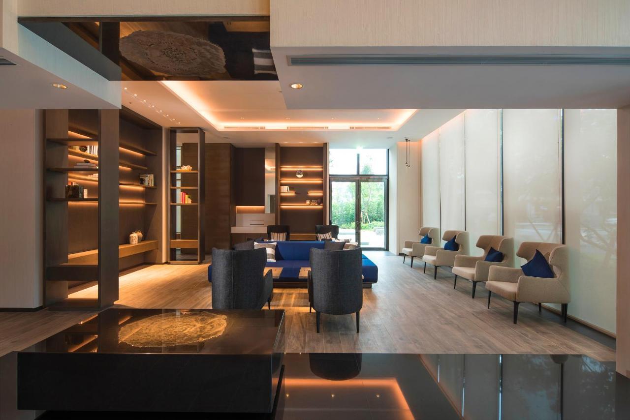 Mu Jiaoxi Hotel Zewnętrze zdjęcie The lounge at the airport